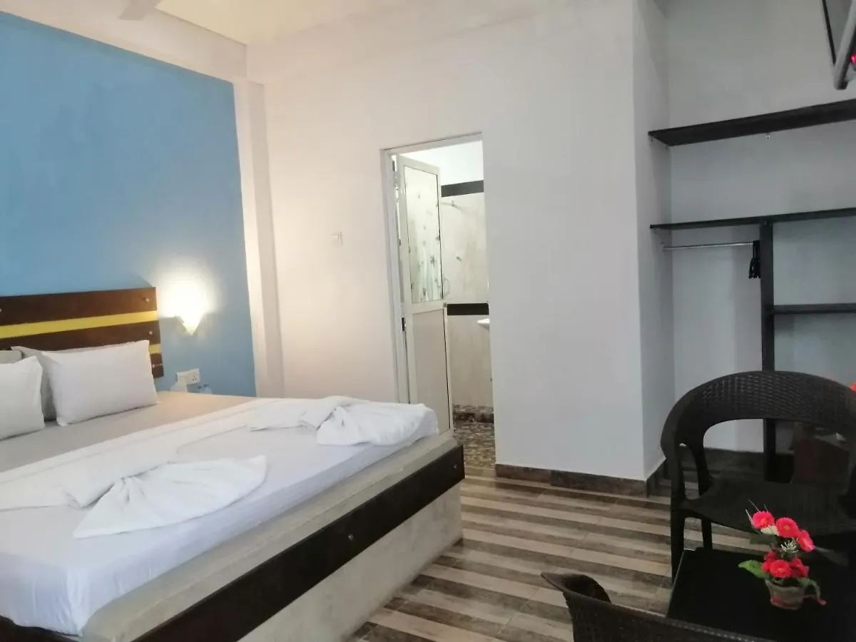 Le Petit Hotel & Restaurant Negombo 3*,  Sri Lanka