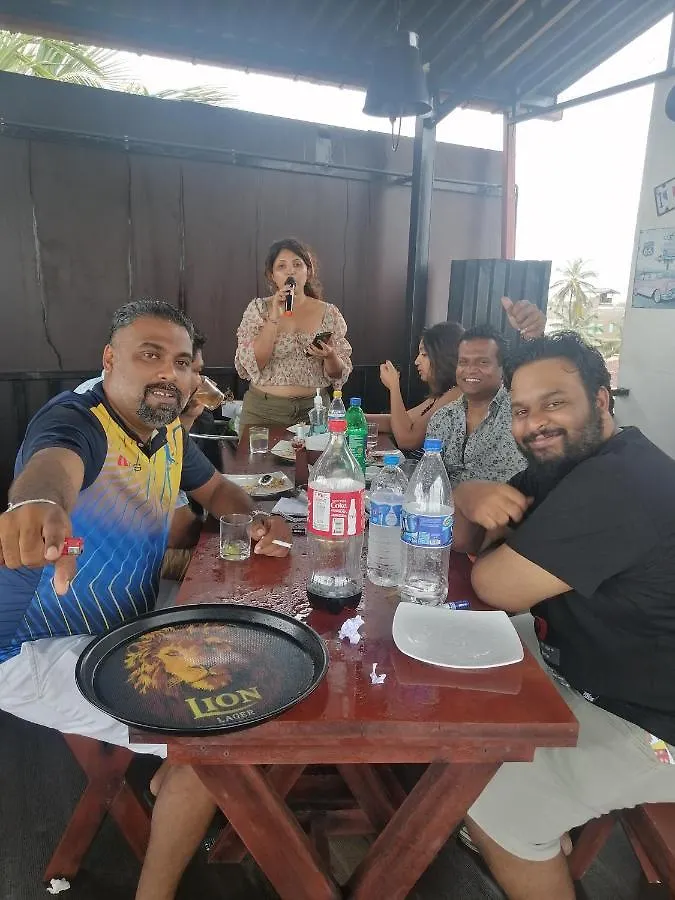 Le Petit Hotel & Restaurant Negombo