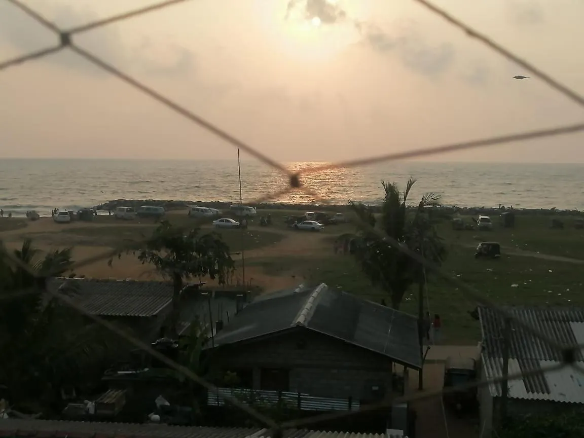 Le Petit Hotel & Restaurant Negombo