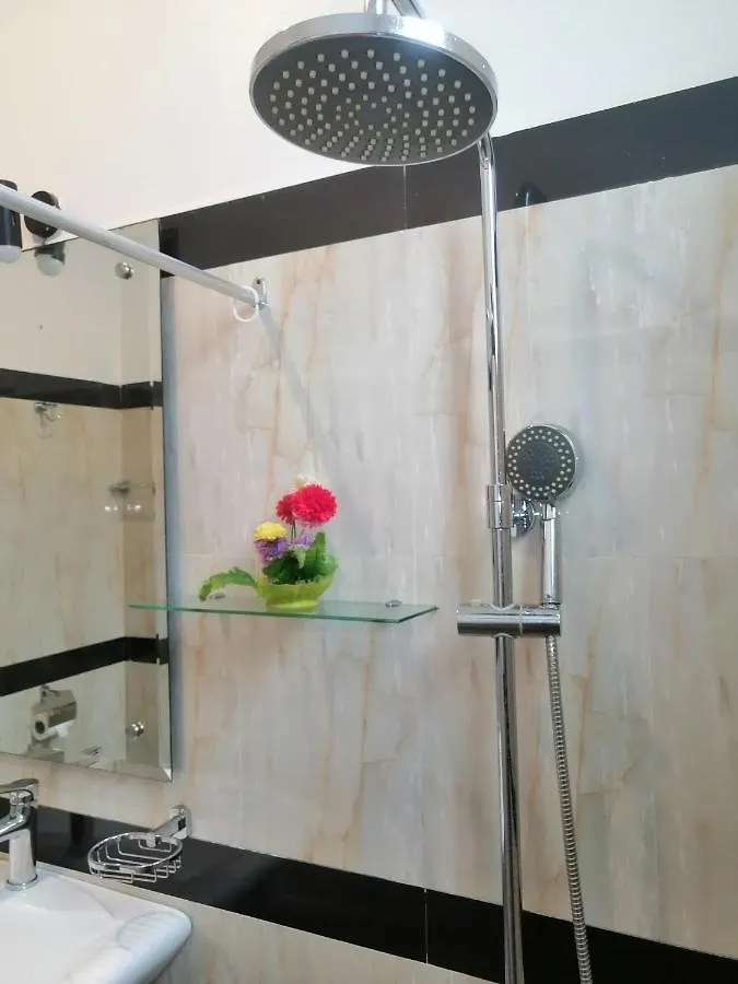 ***  Le Petit Hotel & Restaurant نيجومبو سريلانكا