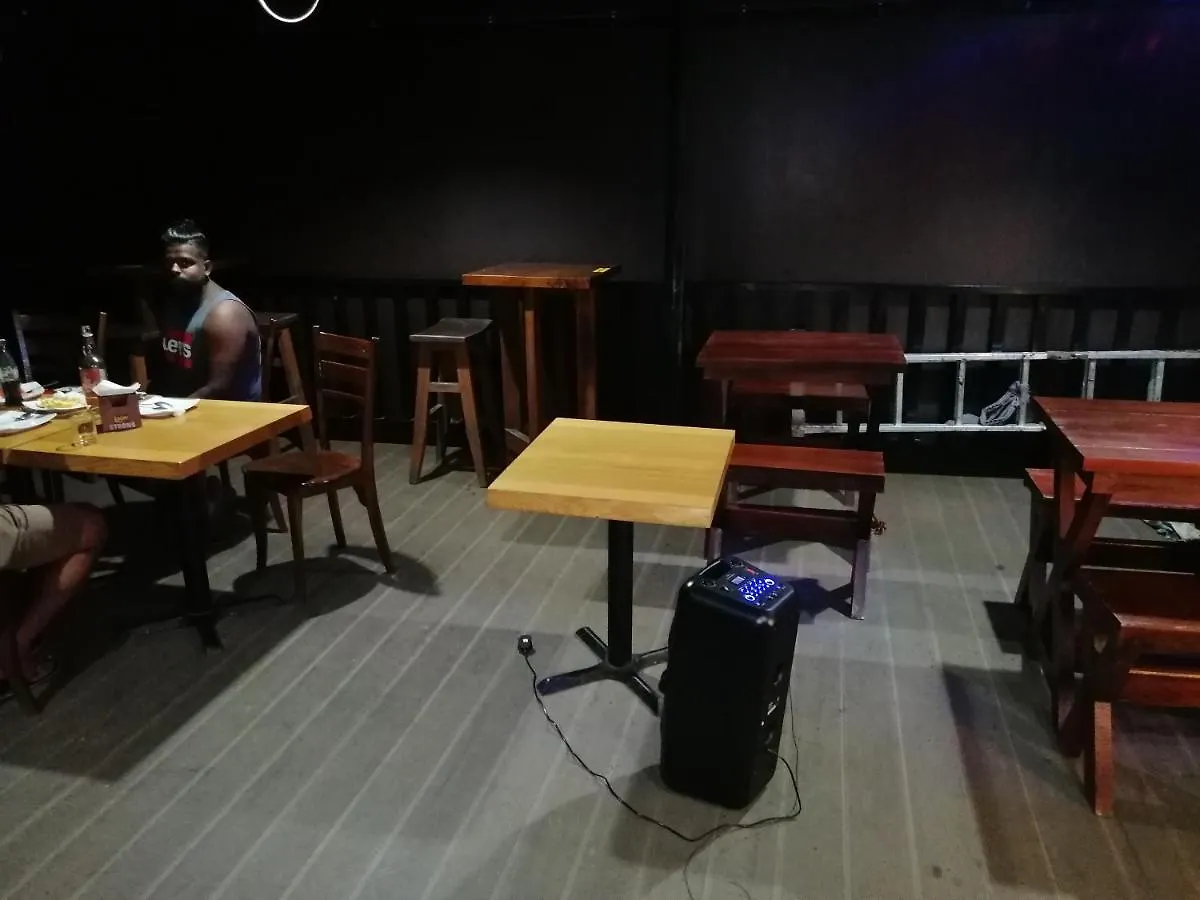 Le Petit Hotel & Restaurant نيجومبو 3*,  سريلانكا